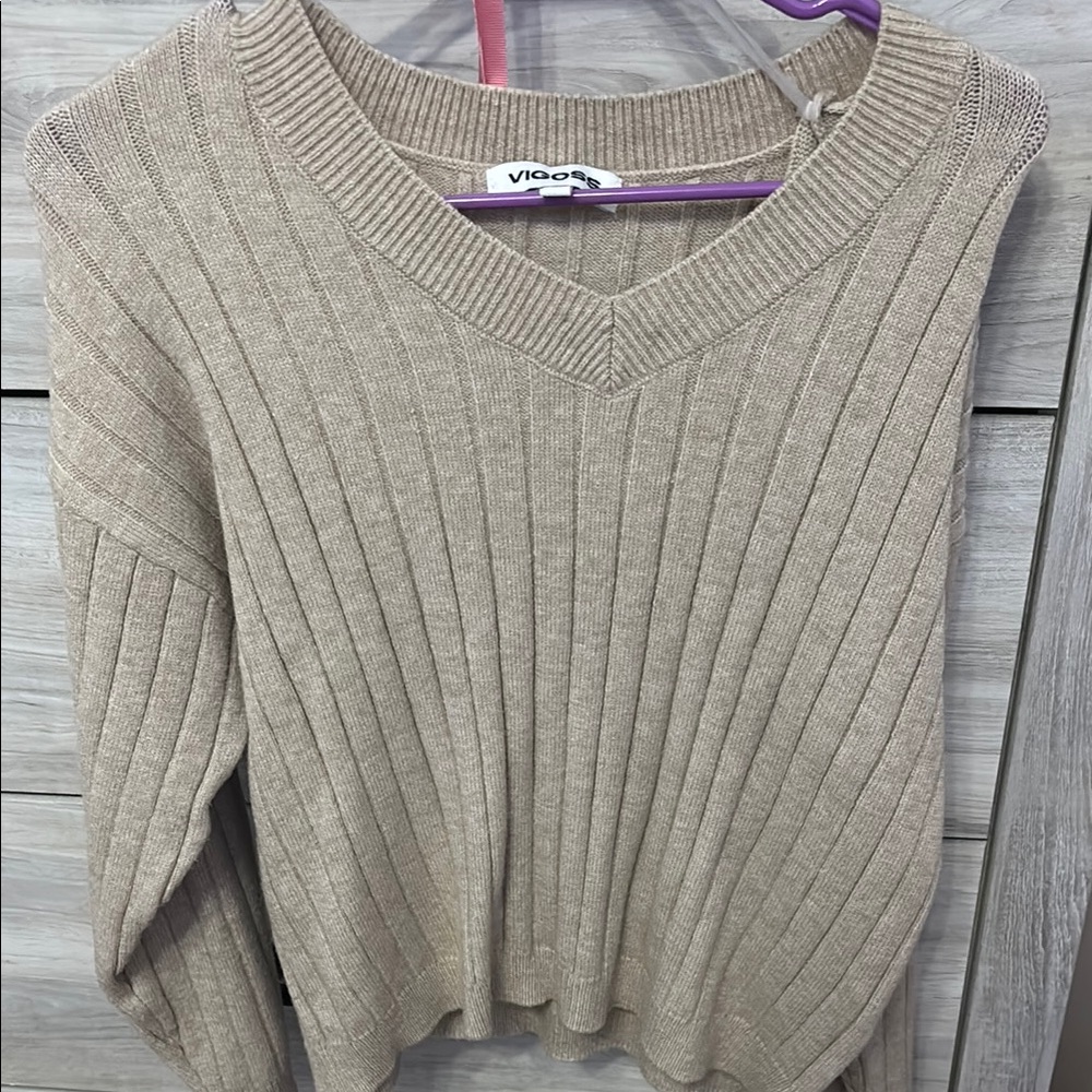 Vigoss Women's Ribbed V-Neck Sweater - Beige
